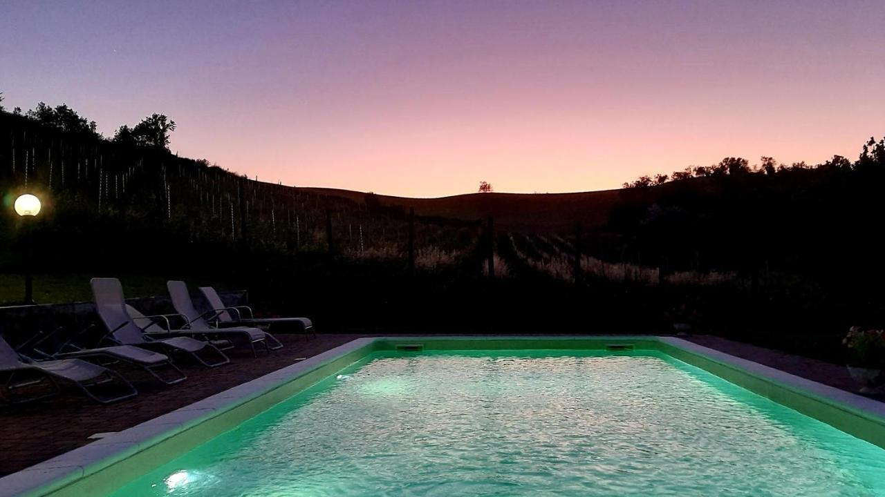 Agriturismo "Veritas" Bed & Wine Casaleggio Boiro Esterno foto