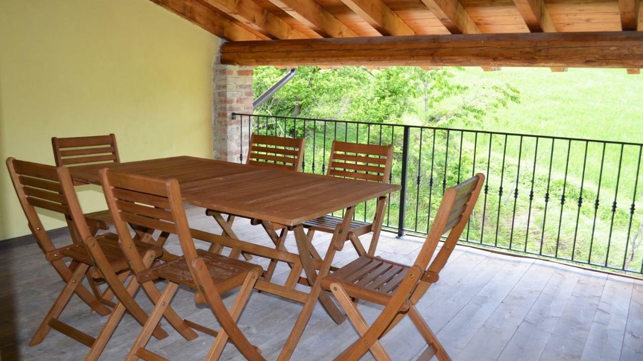 Agriturismo "Veritas" Bed & Wine Casaleggio Boiro Esterno foto