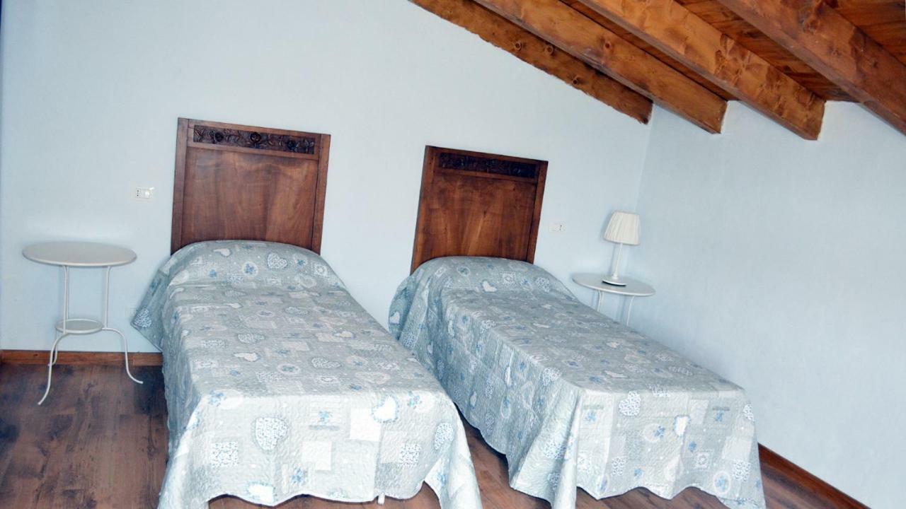 Agriturismo "Veritas" Bed & Wine Casaleggio Boiro Esterno foto